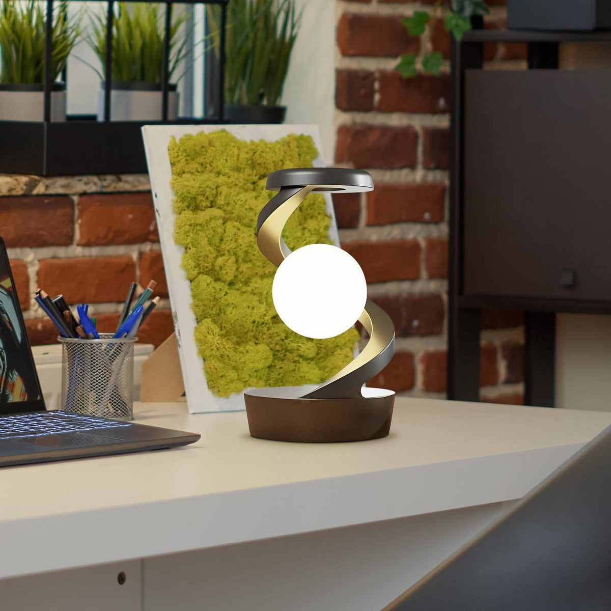 LunaCharge Rotating Desk Lamp